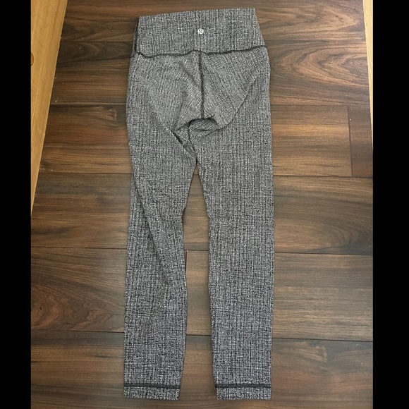 lululemon leggings - Picture 2 of 2